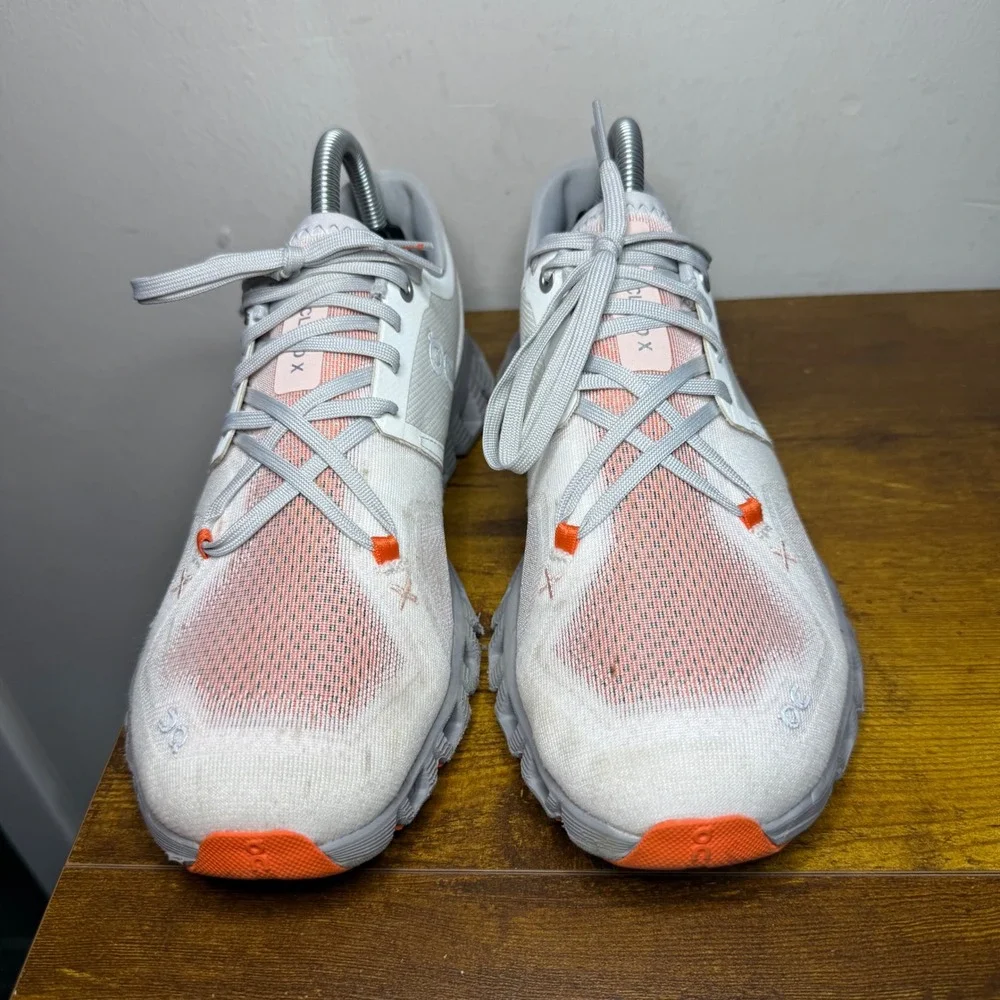 On Cloud X Running Shoes Womens Size 8.5 White Orange 40.99701